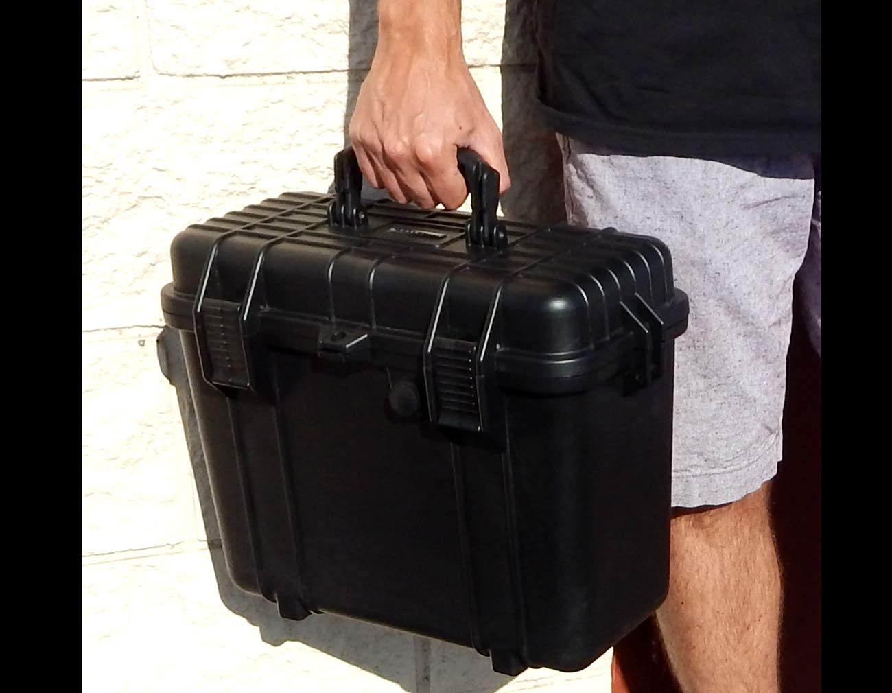 Wireless Microphone Hard Case – 8 Slot Mic Case Fits Sennheiser, Shure Mic, Audio-Technica Microphones and More Wireless Mic Systems